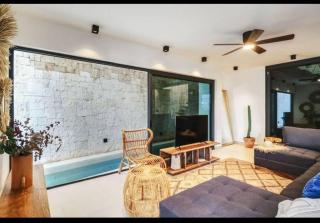 Majestic Villa The Ultimate Luxury Oasis with Pool - 6