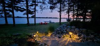 Redwood Retreat by the Lake - Oscoda - 2