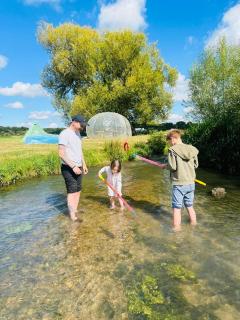 Hertford Farm riverside camping firepit bbq - Hertford - 8