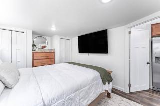 Lil cottage in the woods - 8