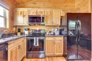 Blue Ridge Mountain Cabin Rental with Fire Pit! - Murphy - 2