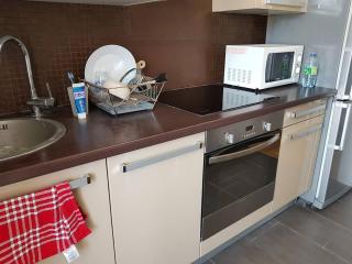 Private room with mountain view in an apartment of 3 rooms - Tolone - 2