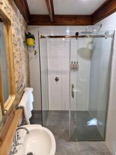 The Bullock & Bridle Retreat at 62 - 7