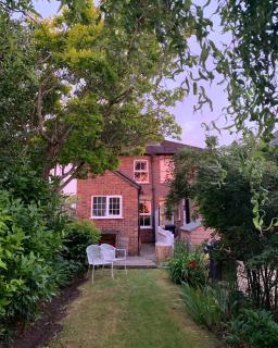 Victoria Cottages - Guildford - 8