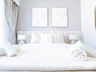 Prestigious Burj Royale luxury Apartments Downtown - Dubai - 9