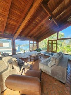 Casa com piscina vista mar - Ubatuba - 9