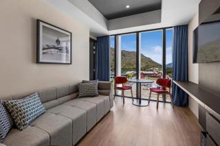 Holiday Inn Queenstown Remarkables Park - Queenstown - 1