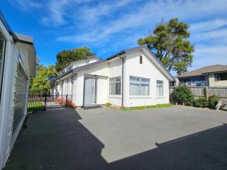 Azena Suites & Apartment - 6