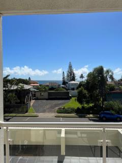 Platinum Apartments - Unit 8 - Bargara - 4
