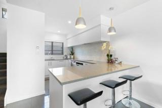 Plush Upmarket close Hagley Park 2Bdrms 2 Bthrms - Christchurch - 3