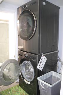 Garden 2 BR Apt - Free Parking Wifi Laundry Workstation - 2