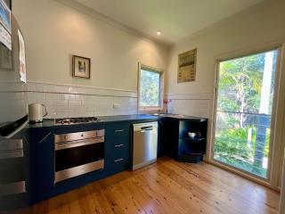Phinneys Holiday Cottage100 m to Hyams Beach - Free Wifi - Hyams Beach - 7