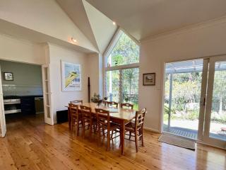 Phinneys Holiday Cottage100 m to Hyams Beach - Free Wifi - Hyams Beach - 5