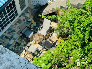 Santorini Ampang - Crystal Hillside Homestay - 9