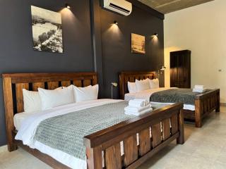 STONE AGE Boutique - Kampot - 1