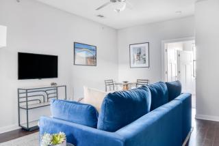 CozySuites Music Row Charming 1BR with free parking 19 - Nashville - 9