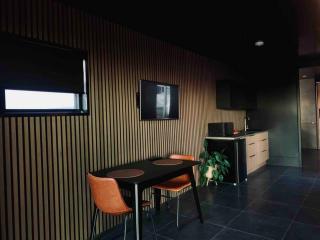 Weyland Shipping Container Home in Venus Bay, South Australia - Venus Bay - 2