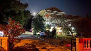 Villa Rosmarin - family friendly, beachfront - Pašman - 5