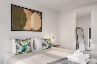 Great Deals at New Upmarket Appt - Linwood - 2