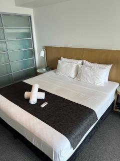 Pandanas Studio Darwin CBD Water Views - 9