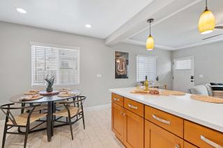 Endless Summer Beach Retreat- In The Heart of OB - San Diego - 1