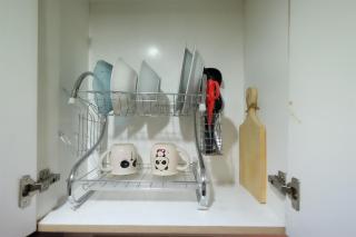 Best Deal and Cozy Studio Oasis Cikarang Apartment By Travelio - Cikarang - 4
