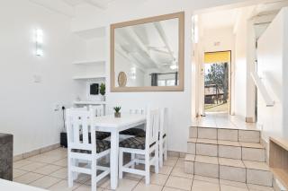 Chakas Rock Chalets 22 - Ballito - 8