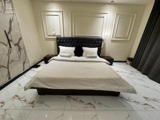 Modern One-Bed Apartment in F-11 - Islamabad - 2