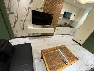 Modern One-Bed Apartment in F-11 - Islamabad - 5