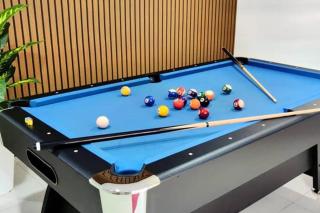 Semi D 20pp Pool, Karaoke & Pool Table - 4