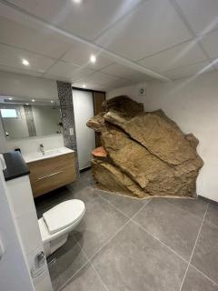 Casa con piscina y vistas al mar a pies de montaña - 8