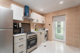 Nasma Luxury Stays - Elevated Comfort & Style in a 24th Floor Apartment - Dubai - 3