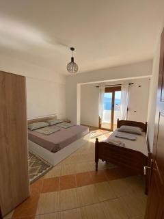 Astoria Apartments - 8