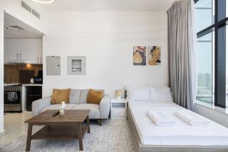 LUXE | Studio in JVC | Cozy and Stylish - Dubai - 3