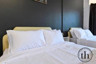 Warm House Alor Akar Linked House 6BR-15pax - 3