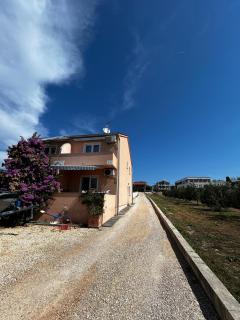 Čudina Beach Apartmens - Pakoštane - 9