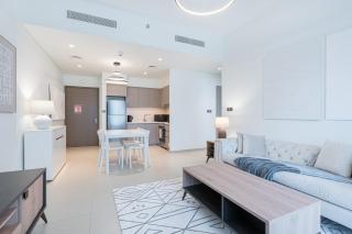 Premium Home Minutes away from Burj Khalifa - Dubai - 2