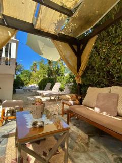 Marinos Rooms - 8