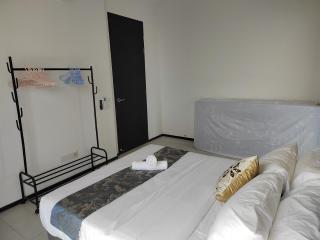 Seaview Infinity Pool , 40th , 9pax, 3Rooms 2Carpark - Jelutong - 7