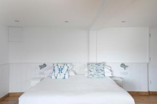 Stag Cottage, Sea wall - 1