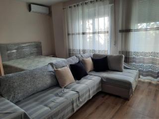 Spacious studio near the seaside - Golem - 0