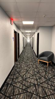 BlissPoint Inn & Suites, Northwood - 8