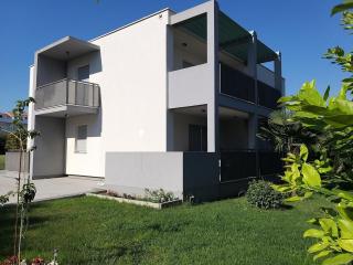 Enelani Apartments - 8
