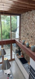 Sophisticated Seafront 3BD Suntrap Landscaped Yard - Dublin - 8