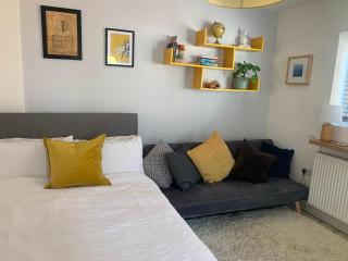 The Beehive - Self Contained Studio by The Sea - 7