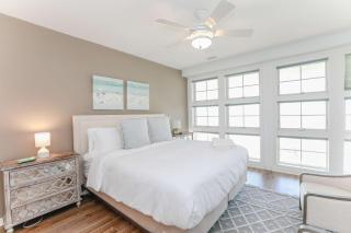 Sojourns Beach Views & Pool Family Home Sleeps 9 - 5