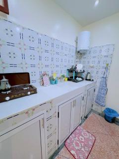 Quiet Central Home Near Beach - High Speed WiFi, Free Parking & Private Entry - Agadir - 1