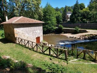 Charming two bedroom gite with beautiful gardens - Confolens - 6