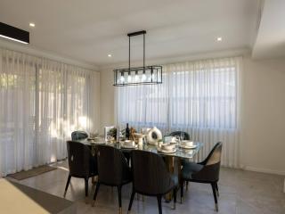 Brand New 5B Luxury Modern Dream House at Rochedale - Rochedale - 5