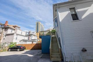 7BR 7BA Big House 1 block from Tropicana and Beach - 7
